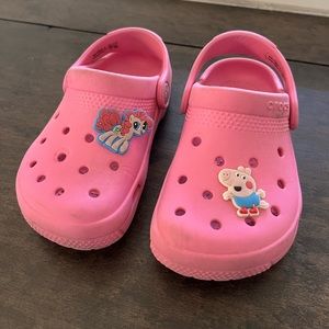 Toddler pink crocs size 9 💓